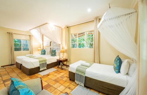 Victoria Falls Cabin | Bayete Guest Lodge: Oceanfront Retreat with Exceptional Views
