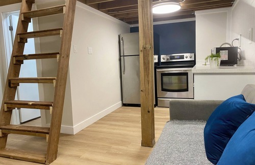 Bluewater Apartment | Bayfield Retreat 15min From Grand Bend Pool Hot tub Full Kitchen #9