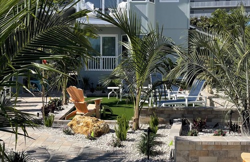 Treasure Island Apartment | Bayfront 2 Bedroom Retreat with Dock and Beach Access