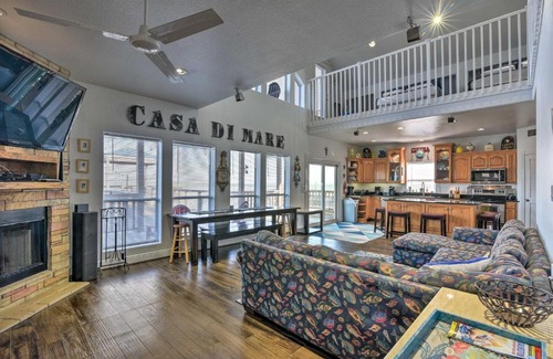 Sportsman Road House | Idyllic Galveston Island Home with Bayfront Fishing Pier