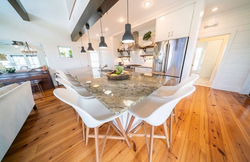 Plantation House | Bayfront 5BR Retreat: Accessible, Pool & Kayaks Await
