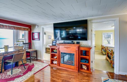 Port Hadlock House | Inviting Bayfront Port Hadlock Retreat with Private Beach