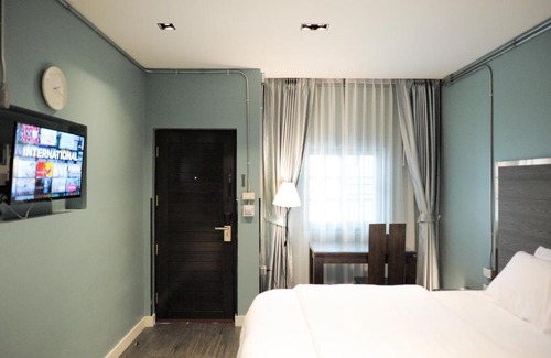 Samut Songkhram Cabin | Discover Baymouth by KENCOZY: Family-Friendly Retreat