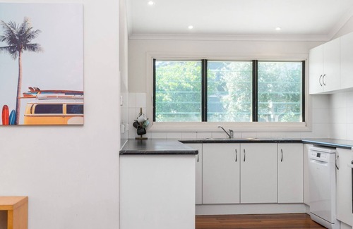 Iluka House | Discover Bayhaven: Pet-Friendly Retreat with Ocean Views