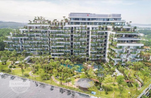 Ngoc Quang Villa | Experience Bayhomes Flamingo Villa with Pool and Hot Tub