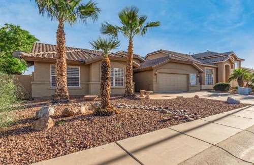 Gilbert House | Relax at Baylor Gilbert Home: Family-Friendly & Pool Access