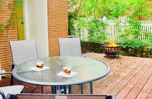 Waco House | Welcoming Baylor Home: Your Ideal Retreat with Breakfast