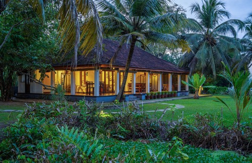 Kumbalam Villa | Baymaas Lakehouse
