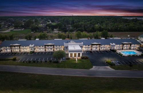 Beaumont Hotel | Experience Comfort at Baymont by Wyndham Beaumont