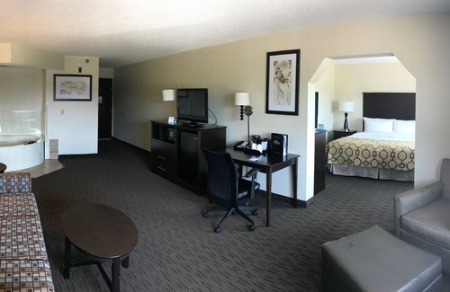 Richfield Hotel | Convenient Stay at Baymont by Wyndham Bloomington MSP Airport