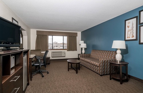 Richfield Hotel | Convenient Stay at Baymont by Wyndham Bloomington MSP Airport