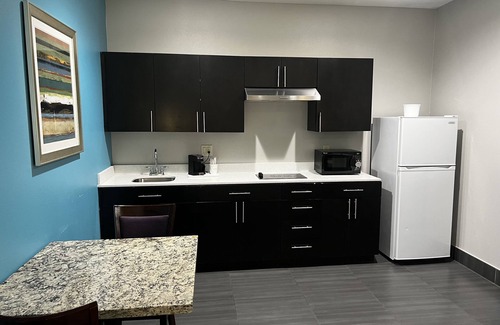 Bryan Hotel | Comfortable Stay at Baymont by Wyndham Bryan College Station