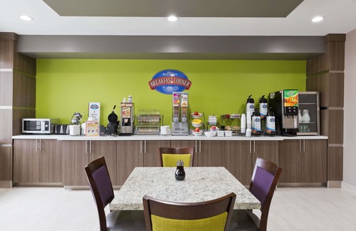 Bryan Hotel | Comfortable Stay at Baymont by Wyndham Bryan College Station