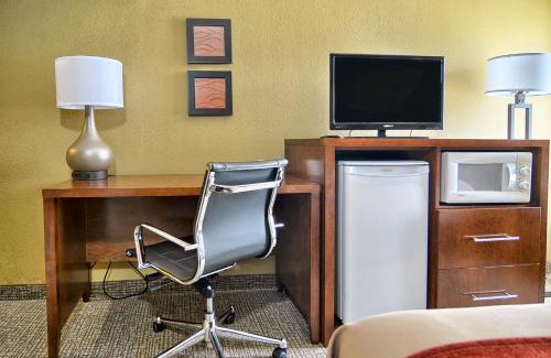 Caddo Valley Hotel | Pet-Friendly Baymont by Wyndham in Caddo Valley Awaits