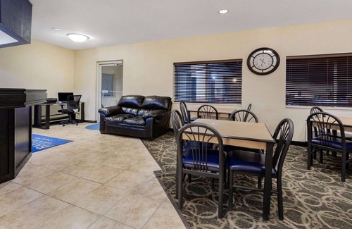 Evansville Hotel | Comfortable Stay at Baymont by Wyndham Casper East