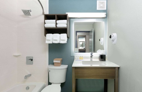 East Ridge Hotel | Comfortable Stay at Baymont by Wyndham Eastridge, Chattanooga