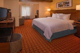 Chambersburg Hotel | ```html
Inviting Baymont by Wyndham Chambersburg with Hot Tub Access
```
