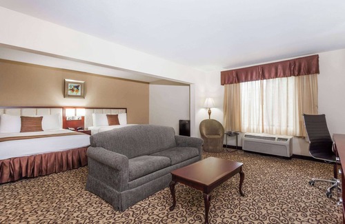 Columbia Hotel | Comfortable Stay at Baymont by Wyndham Columbia Fort Jackson