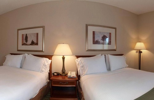 Cornelia Hotel | Relax at Baymont by Wyndham Cornelia: Family-Friendly Amenities