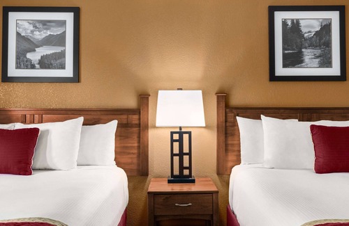 Cortez Hotel | Cozy Baymont by Wyndham Cortez: Pool, Spa & Breakfast