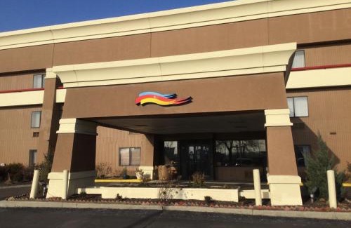 Roseville Hotel | Cozy Stay at Baymont by Wyndham Detroit/Roseville