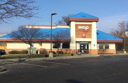 Roseville Hotel | Cozy Stay at Baymont by Wyndham Detroit/Roseville