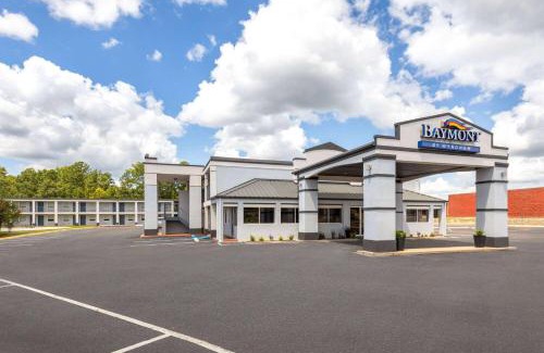 Dothan Hotel | Pet-Friendly Baymont by Wyndham Dothan Awaits You