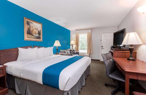 Duncan Hotel | Pet-Friendly Stay at Baymont by Wyndham Duncan/Spartanburg