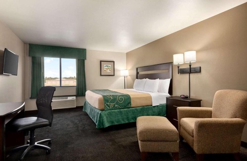 Glendive Hotel | Pet-Friendly Comfort at Baymont by Wyndham Glendive