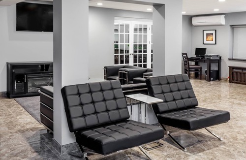 Glenview Hotel | Comfortable Stay at Baymont by Wyndham Glenview Hotel