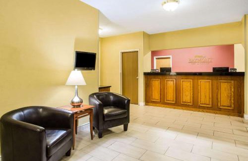 Helena Hotel | Relax at Baymont by Wyndham Helena: Pet-Friendly Retreat