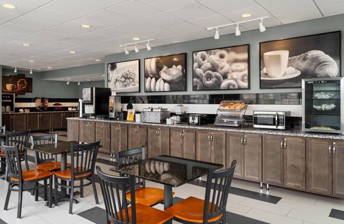 Jefferson City Hotel | Comfortable Stay at Baymont by Wyndham Jefferson City