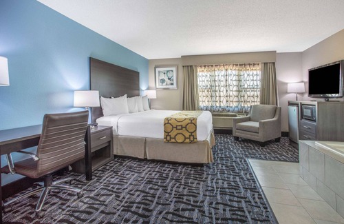 Joliet Hotel | Comfortable Stay at Baymont by Wyndham Joliet
