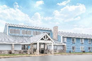 Kasson Hotel | Pet-Friendly Baymont by Wyndham in Kasson, Rochester Area