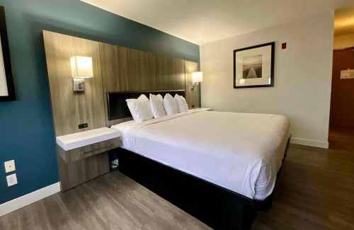 Kent Hotel | Pet-Friendly Red Lion Inn & Suites in Kent, Seattle Area