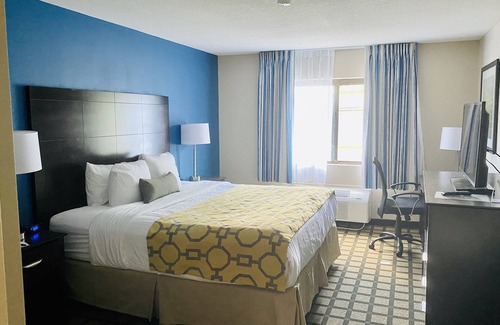 Latham Hotel | Comfortable Stay at Baymont by Wyndham Latham Albany Airport