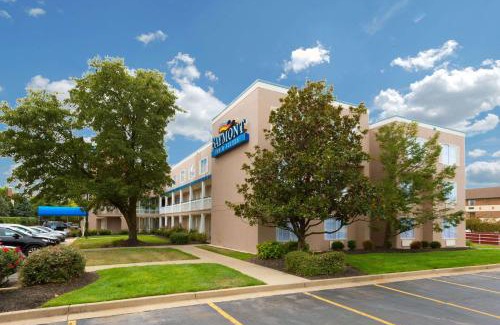 Buechel Hotel | Accessible Family Retreat at Baymont by Wyndham Louisville East