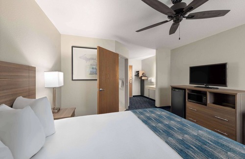 Mount Pleasant Hotel | Exceptional Stay at Baymont by Wyndham Mt. Pleasant
