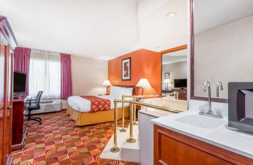Plainfield Hotel | Relaxing Stay at Baymont by Wyndham near Indianapolis Airport