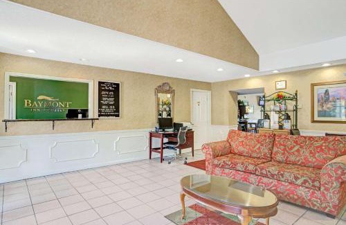Smithfield Hotel | Pet-Friendly Baymont by Wyndham Smithfield Awaits You