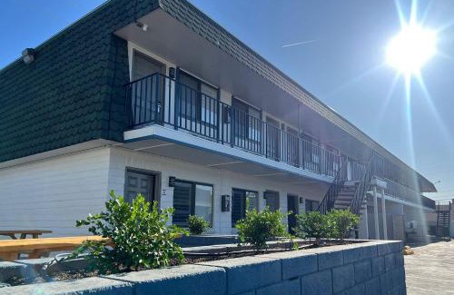 Susanville Hotel | Cozy River Inn: Pet-Friendly With Family Amenities