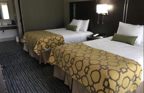 Topeka Hotel | Family-Friendly Stay at Baymont by Wyndham Topeka