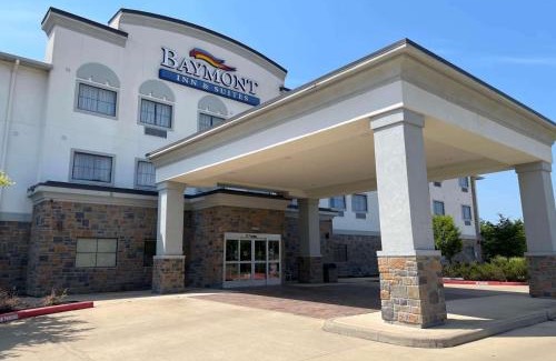 College Station Hotel | Comfortable Stay at Baymont by Wyndham College Station