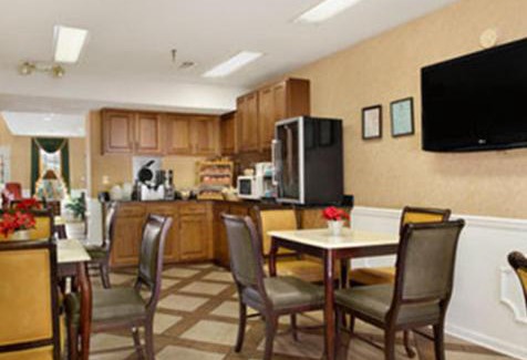 Waycross Hotel | Comfortable Stay at Baymont by Wyndham Waycross Hotel
