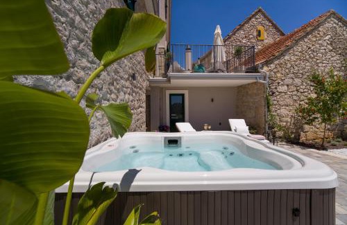 Cista Provo House | Bayne House: Family-Friendly Getaway with Hot Tub Access