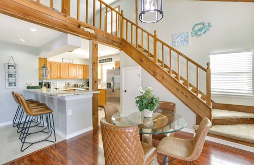 Barataria Cabin | Bayou Bliss: Waterfront Getaway with Spa & Kitchen Amenities