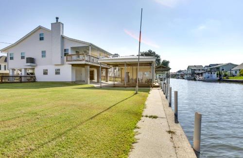 Barataria House | Waterfront Escape at Bayou Bliss with Dock Access
