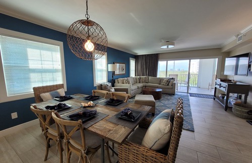 Vanderbilt Beach Condo | Unforgettable Baypoint 6th Floor Condo with Ocean Views