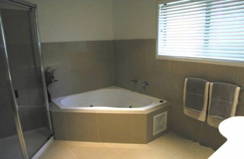 Nelson Bay House | Discover Bayscape: Rated 9.8 with Spa and Hot Tub