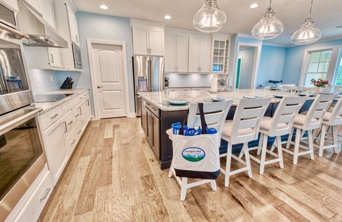 Bayside House | Ideal Bayside Home with Private Pool & Ocean View for 16